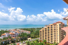 Gold Boutique Holiday Hotel Sanyabay（Free cooking &Airport Transfer，100 meters away from the beach）